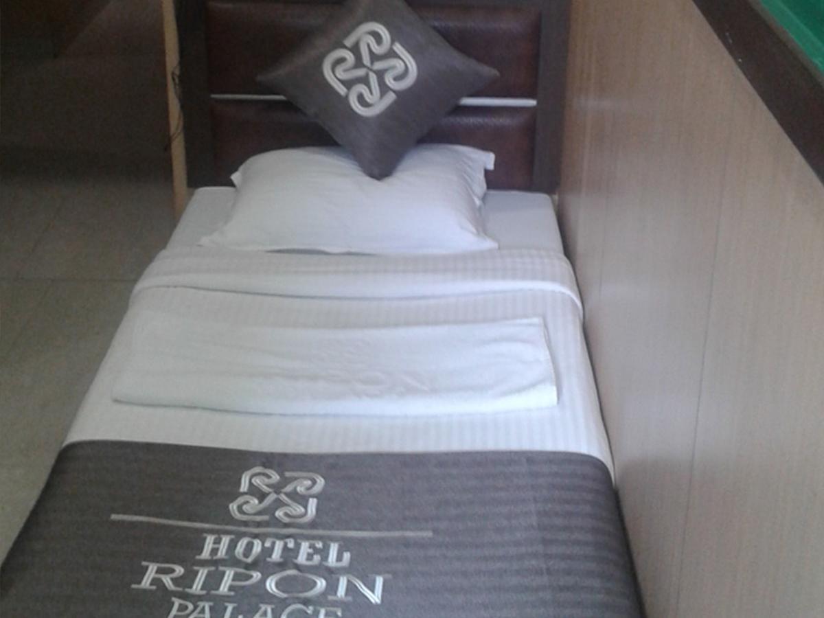 Hotel Ripon Palace Mumbai Bagian luar foto