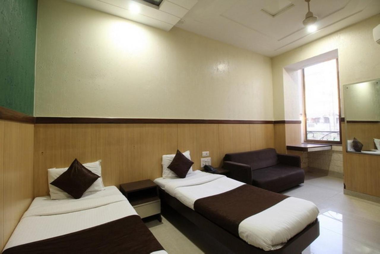 Hotel Ripon Palace Mumbai Bagian luar foto